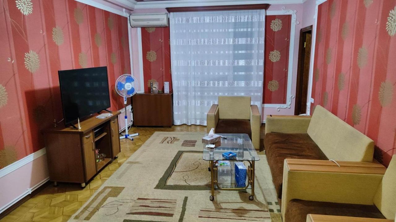 Aleks' Apartment Ереван Экстерьер фото